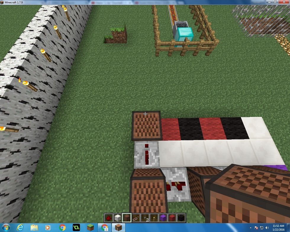 Then right in front of the Repeater place another Note Block and right click it 18 times.