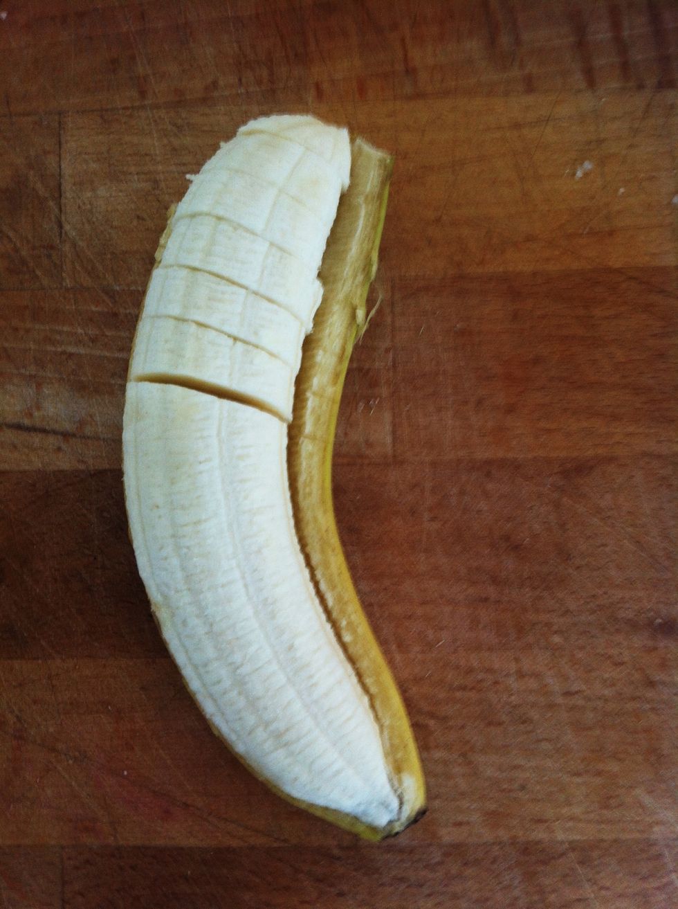 Then slice the banana in rather thin slices.