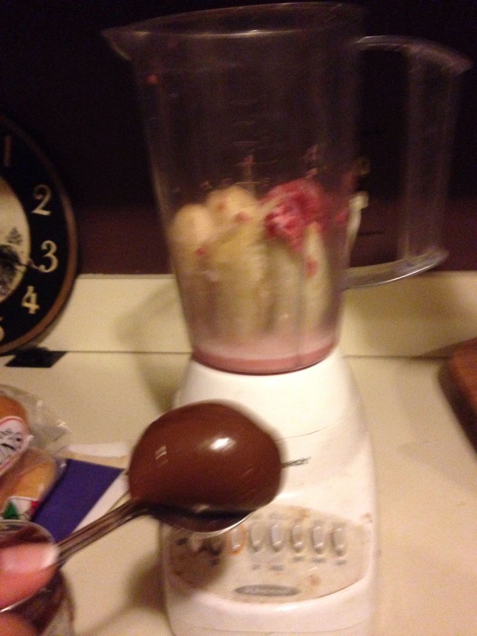 Then spoon 3 spoons of Nutella in with it