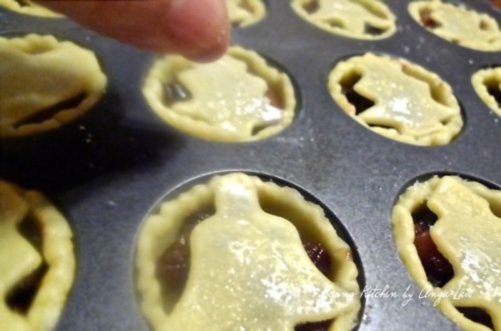 Then sprinkle with granulated sugar.