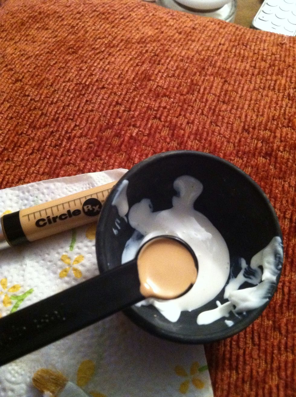 Then squeeze 1/4 tsp of your liquid concealer then add it to your mixing bowl.