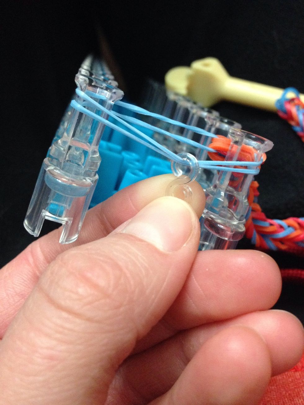 Then stretch the other side and connect the clip