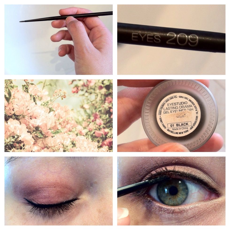 Then take a black liner and draw a thin line on your lashline. Try to keep it as thin as possible. My eyeliner brush is from KIKO. Also paint your upper waterline black.