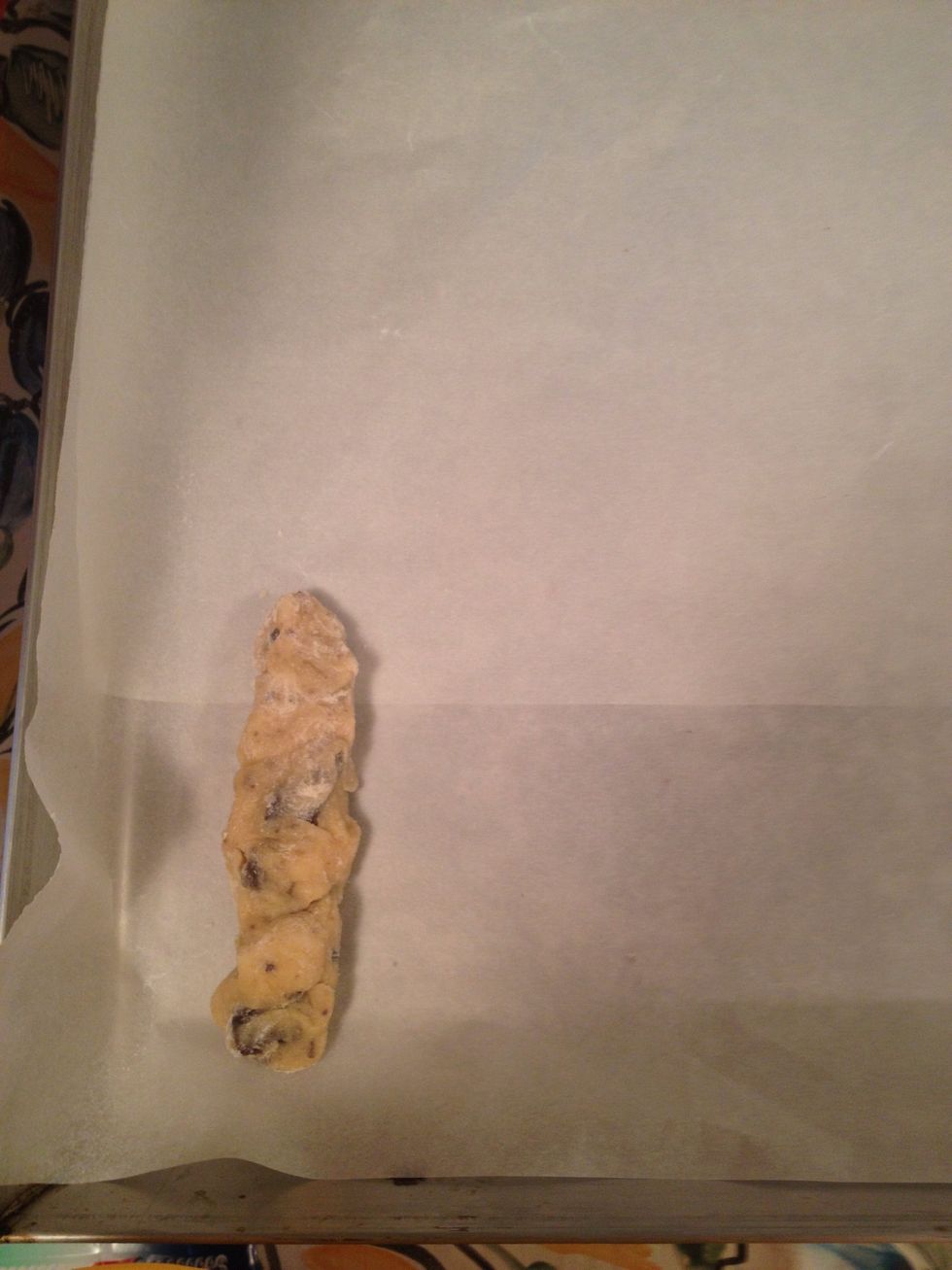 Then take a little pice of the mixture and create like a finger, this must be the size