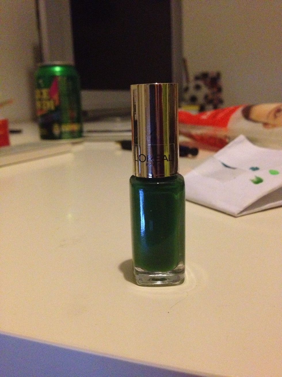 Then take another polish.. Mine is from Loreal Paris - 612 green couture.