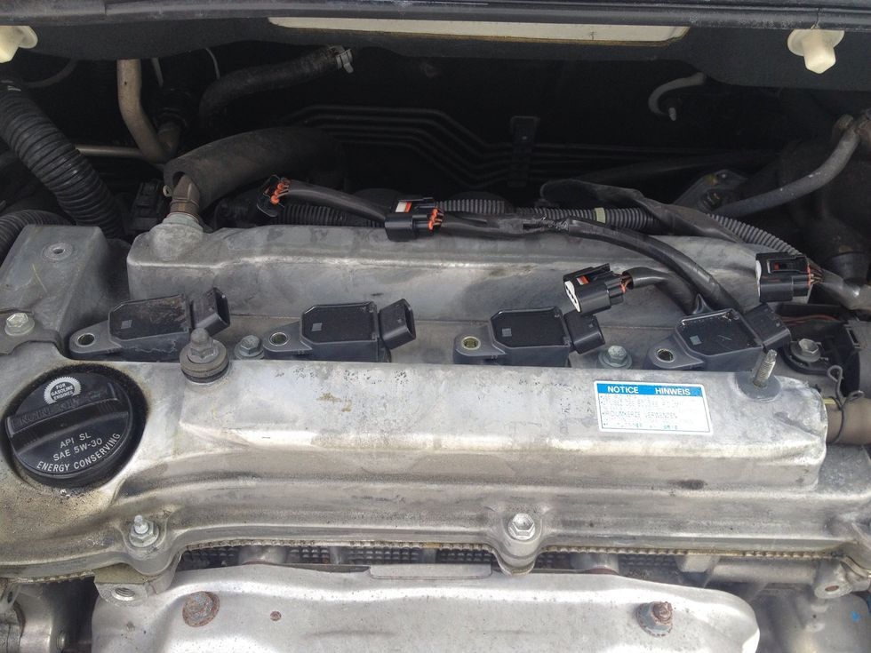 Then take off the wiring harness with the clips