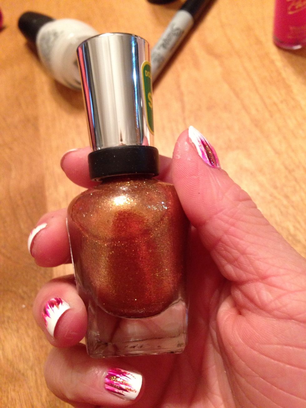 then take some gold glitter