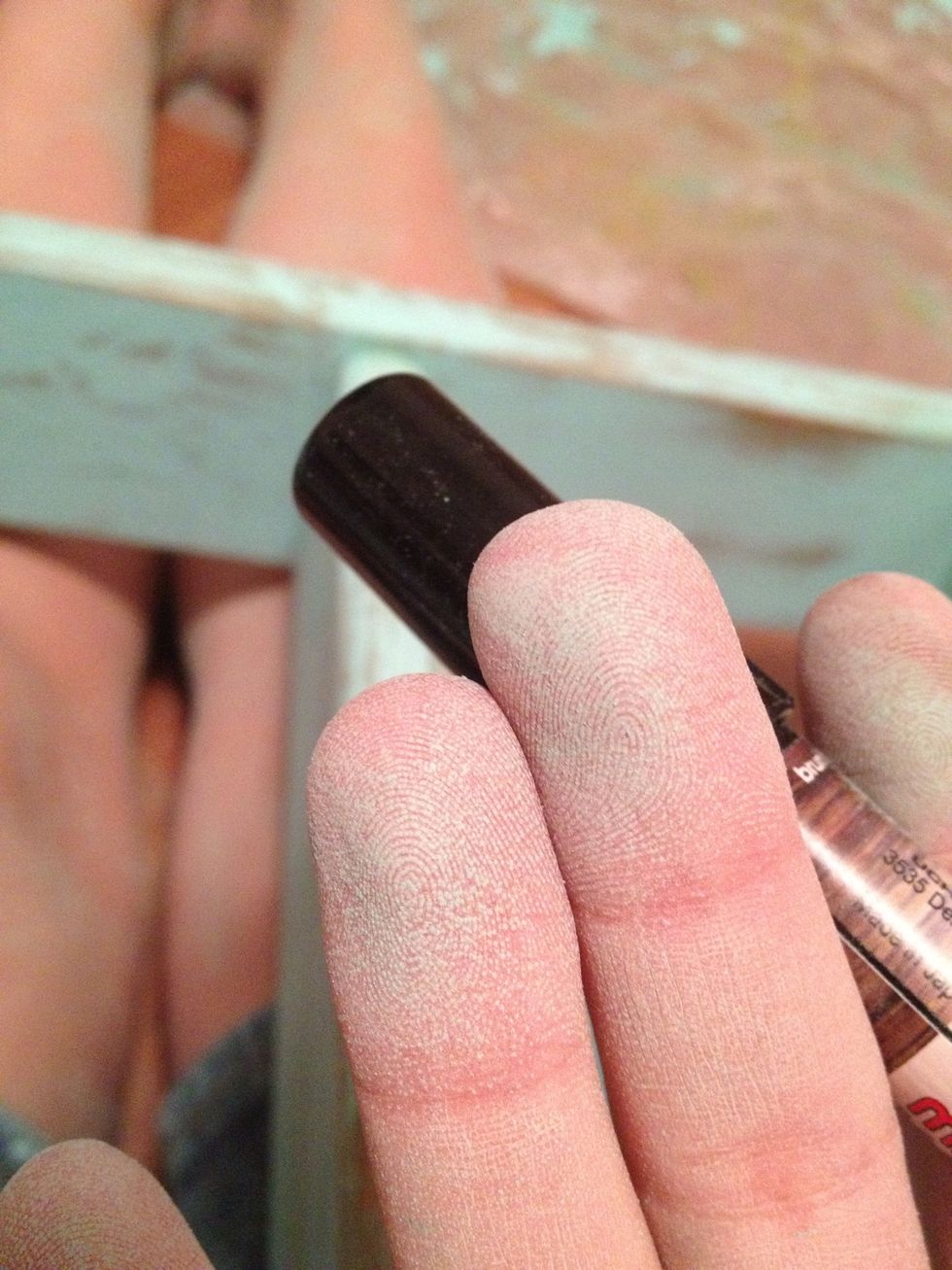 Then taking the paint dust on my hands