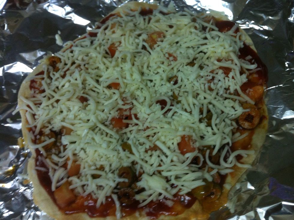 Then the cheeeeese <3 after that put it again in the oven until the cheese melt ;)