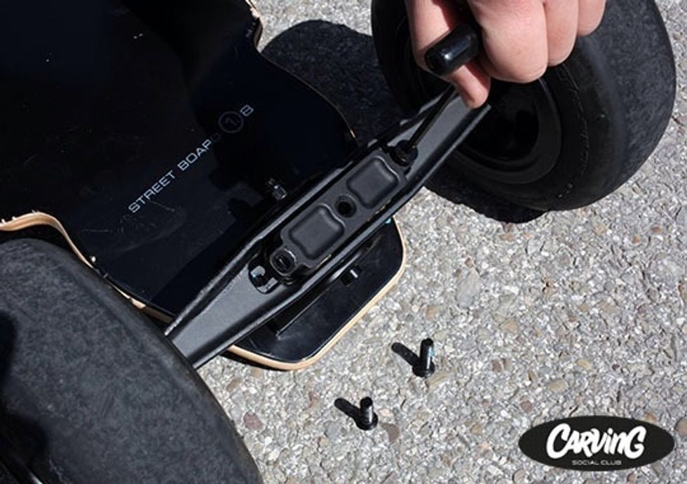 - Then the ones on the sides. / - Luego los de los lados.