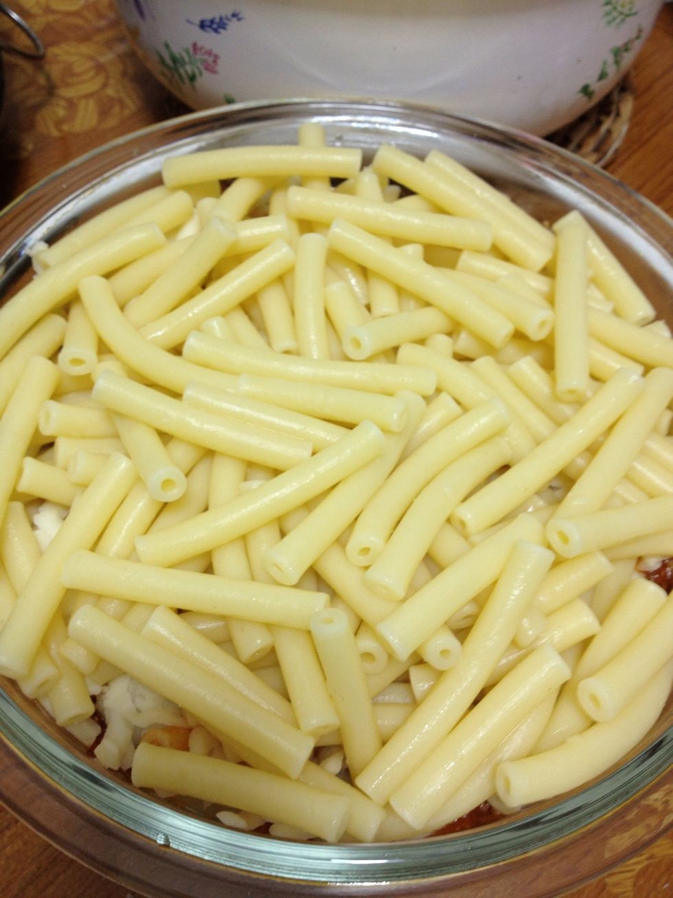 then, the second layer of macaroni.