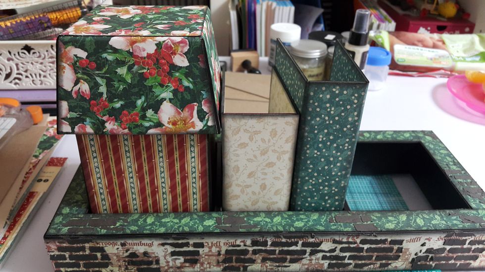 Then this is what it looks like when put inside the middle hole