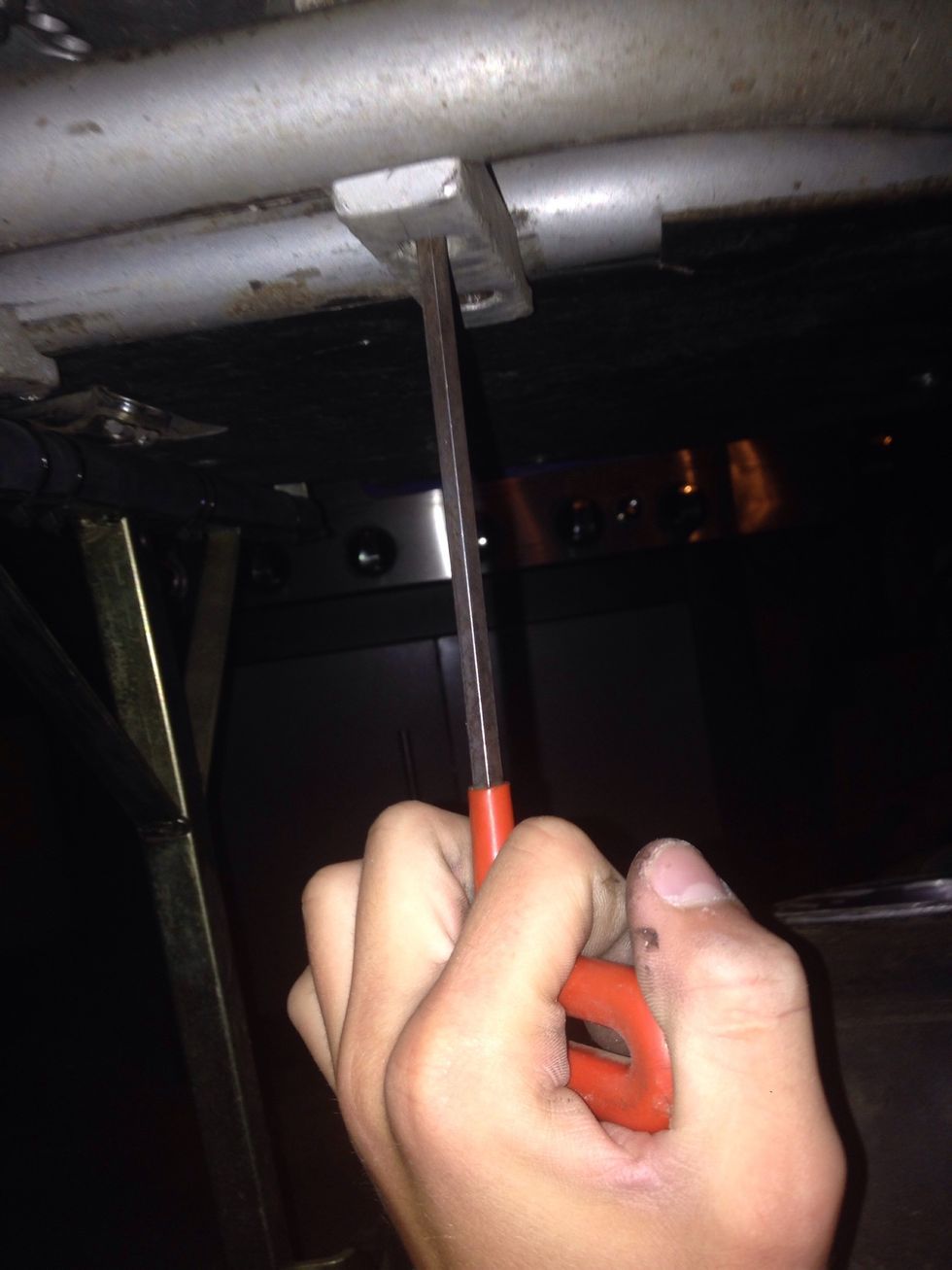 Then, tighten the engine bolts.