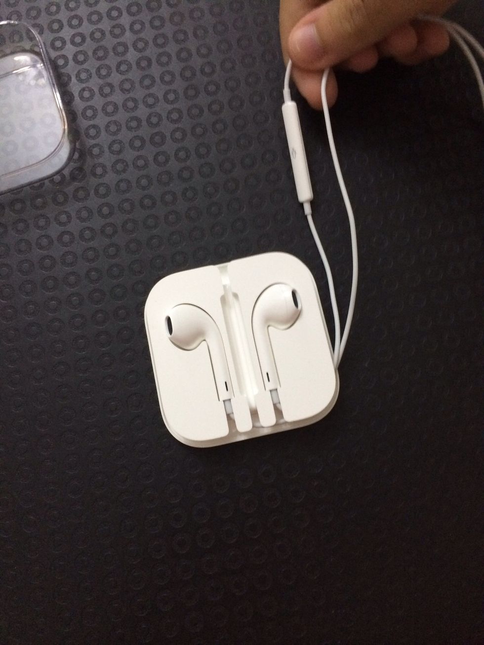 Then, turn the loose cables until the controls need to be put in its socket.