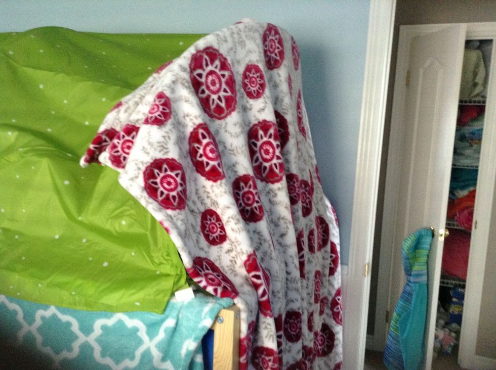 Then we added a blanket on the top side to block the light