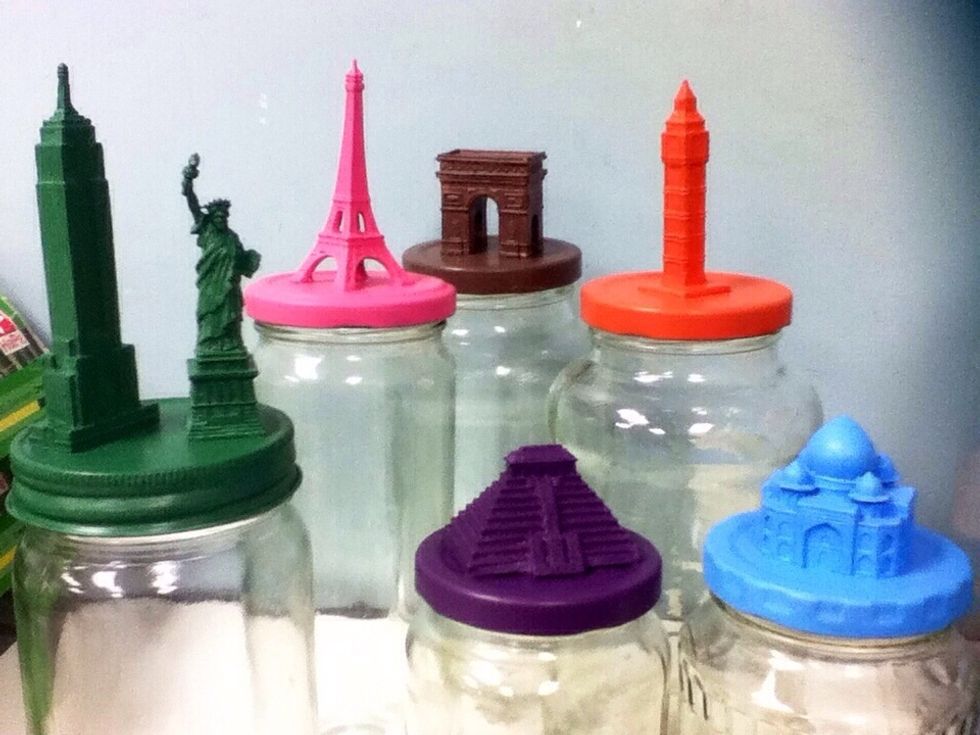 Then we painted them (separated from the clean jars of course) with about three layers of acrylic paint, spray paint may be easier and better but acrylic does work.