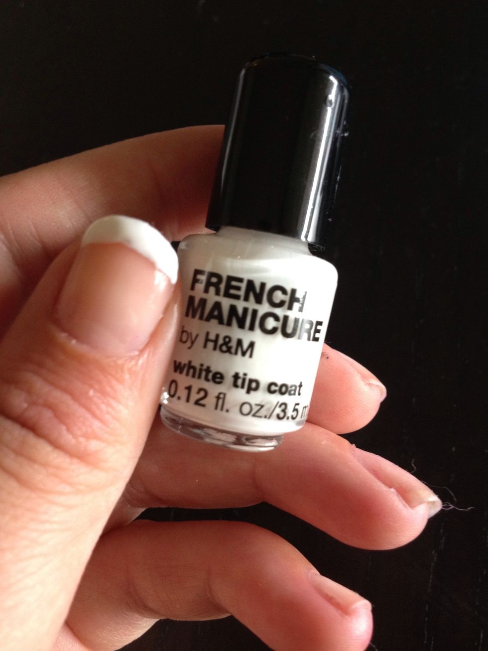 Then white tip coat. Just follow your nail when You apply. Dry before next step.