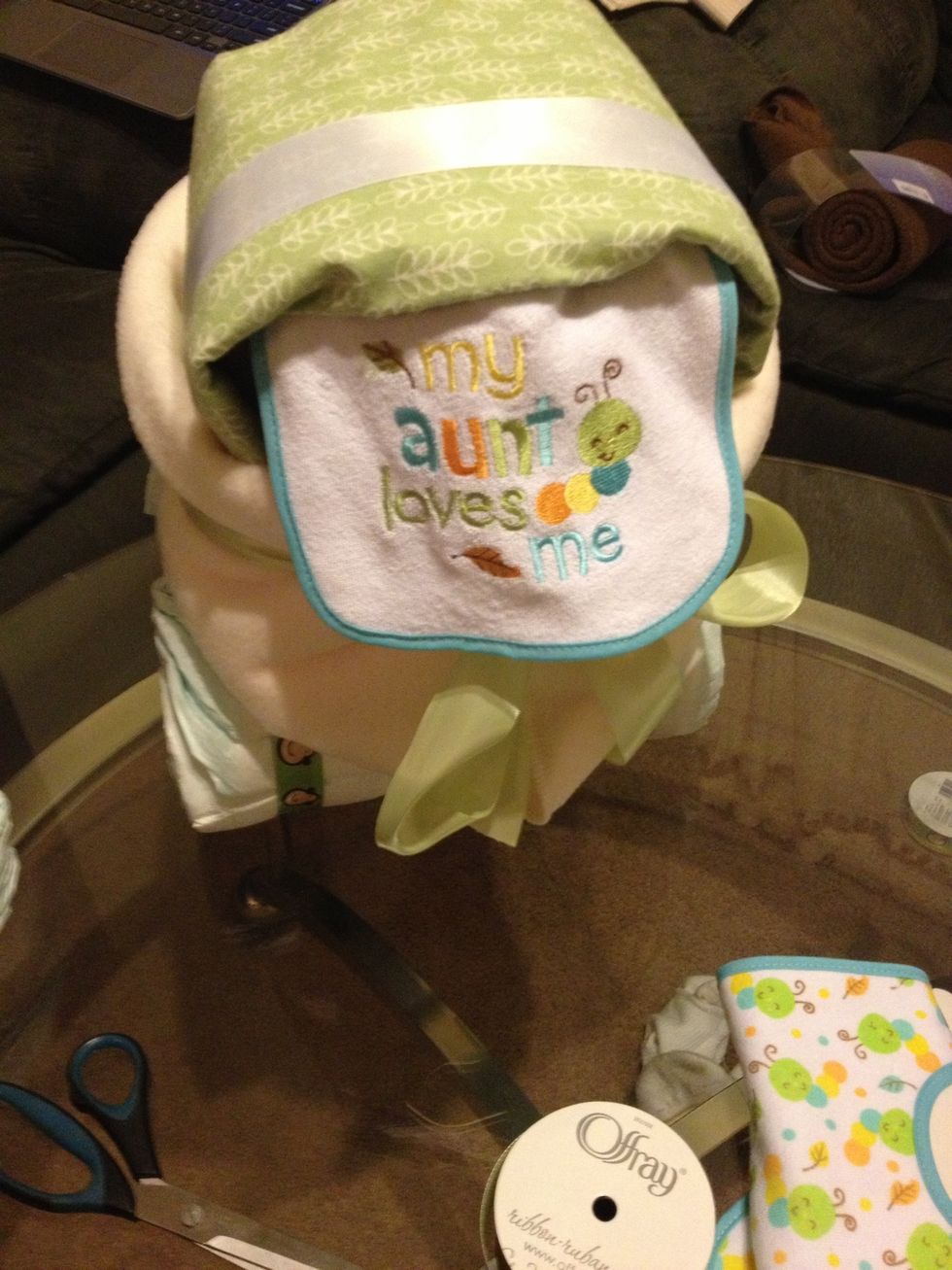 Then wrap the fleece blanket around the whole base and secure with a ribbon and tie.