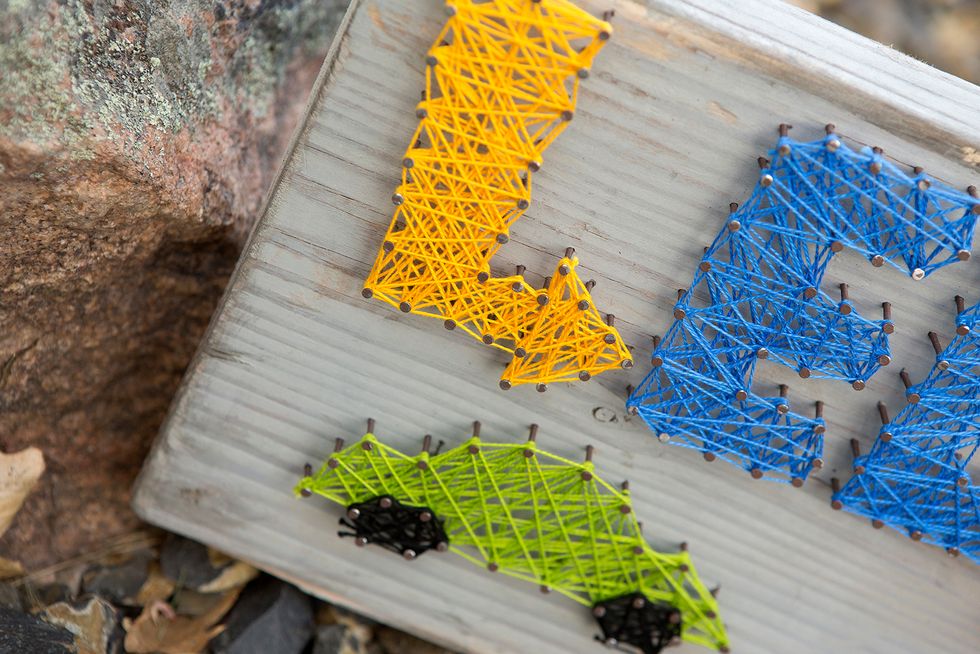 Then wrap the twine around the outside of all of the nails to create a solid border.