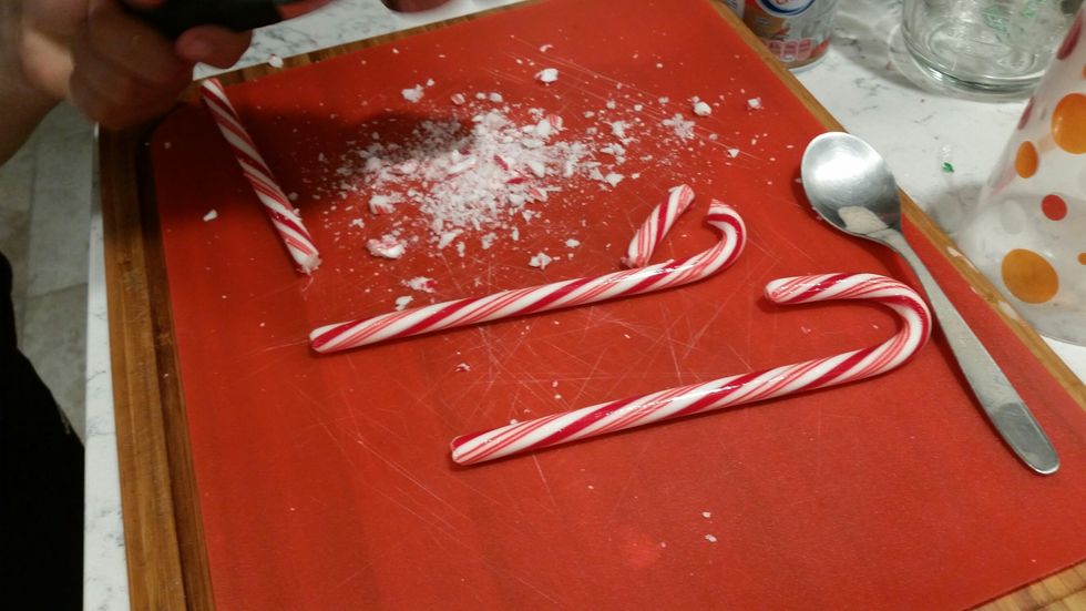 Then you can smash some candy canes and at the end you can sprinkle them on top of your shake
