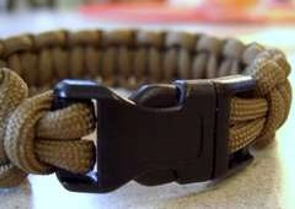 Then you have one complete bracelet. Another great place to buy these in different colours is at cadet direct.