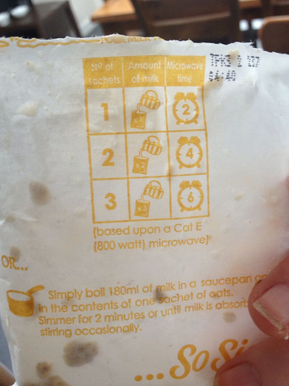There are also options to cook on the hob but I find it more simple to cook in the microwave when in a rush. You can also see the fill line at the top.