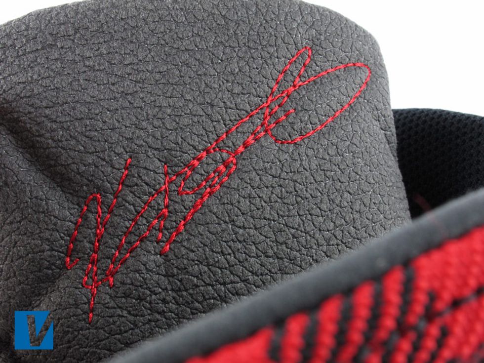 There is a perfectly stitched Kevin Durant signature on the second layer of the tongue. Make sure the quality of the stitching is excellent, evenly spaced, tight and has no loose ends.