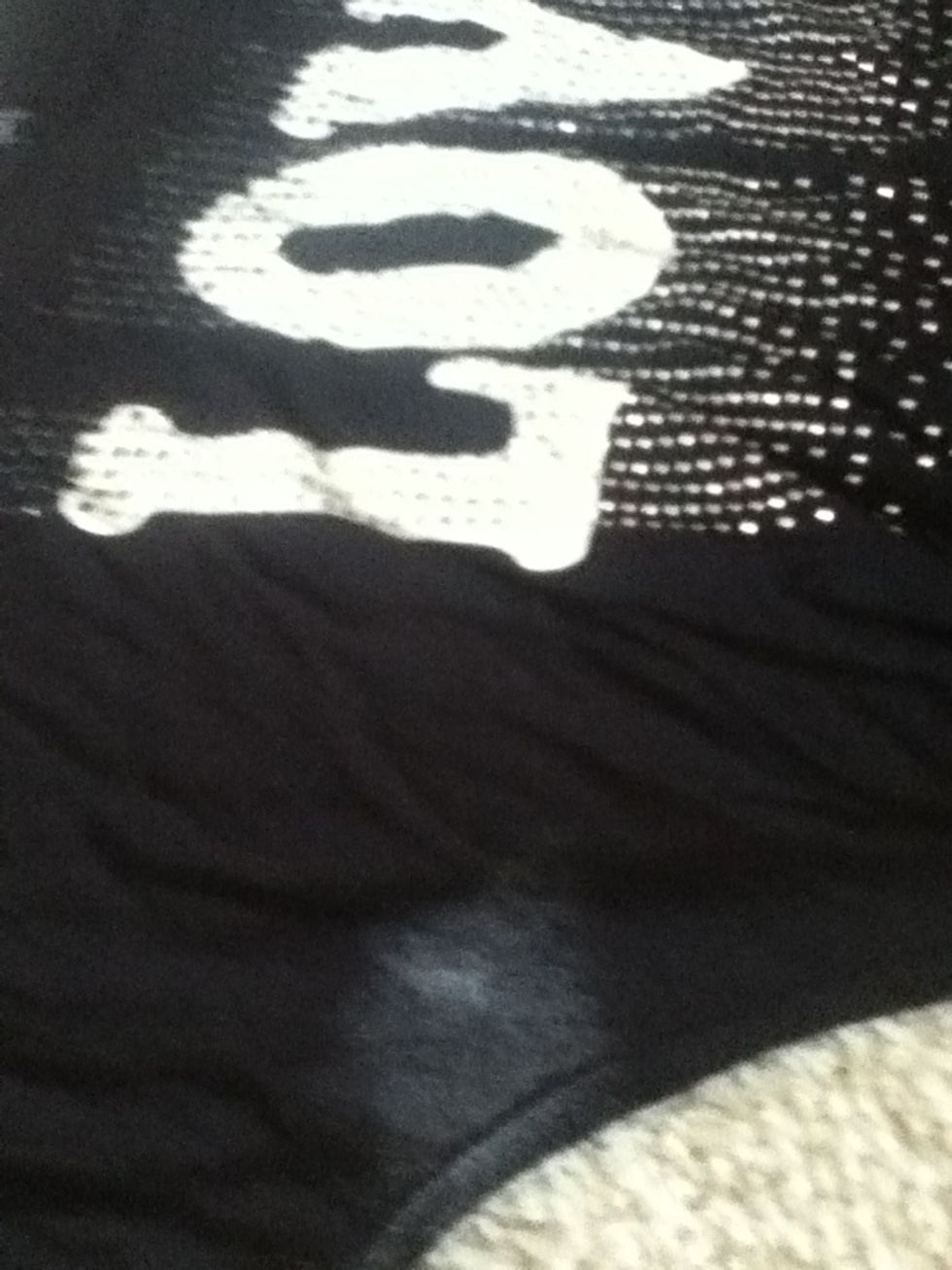 Theres deodorant on my \ud83d\udc49BLACK\ud83d\udc48 shirt!  (Ultra Clear Deodorant) \ud83d\ude14