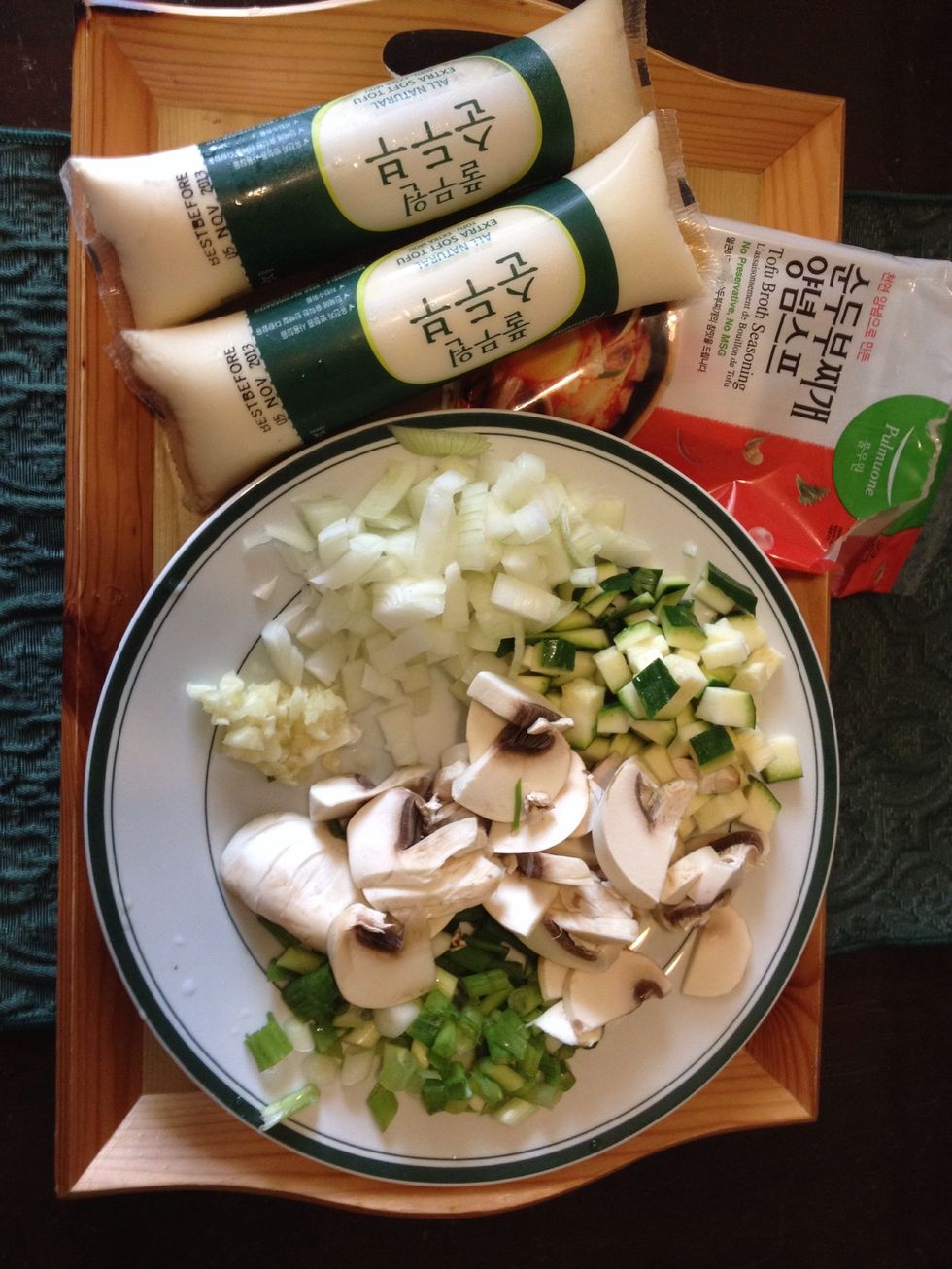 How to make a spicy tofu soup (soon-doo-boo) - B+C Guides
