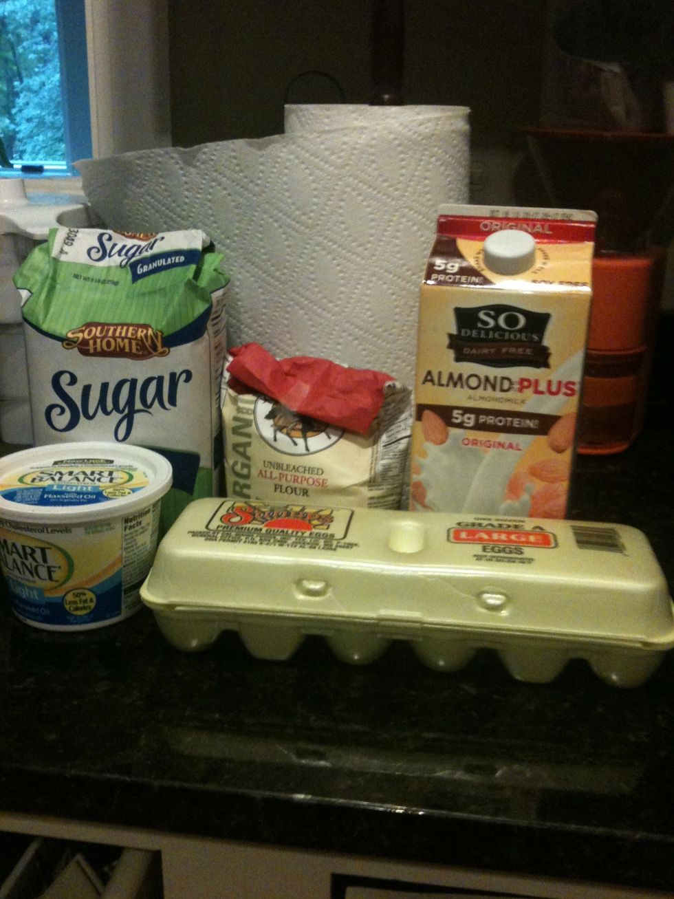 These are all the ingredients! PS I used almond milk instead of regular, but it doesn't make a difference!