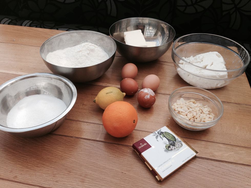 These are all the ingredients you will need to make the cake