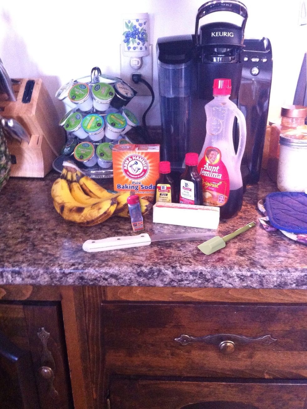 These are all the the ingredients that I am using. You will also need a blender and a mixing bowl. Note I do not have butter extract.