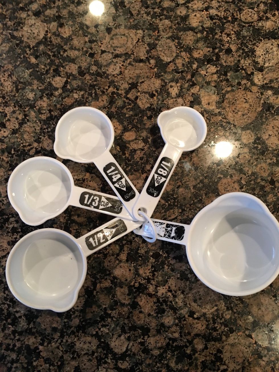 These are dry measuring cups these are used to measure dry ingredients such as flour and sugar