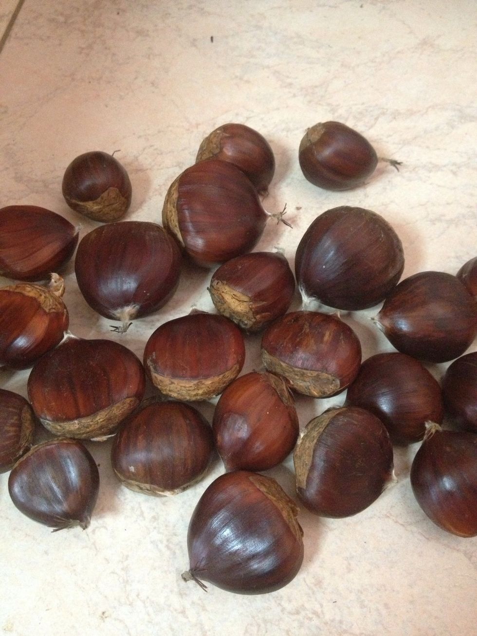 These are fresh chestnuts, in italy we only use very fresh chestnuts (these ones have just fallen from my tree!!) for toasting either they will not taste so good!!