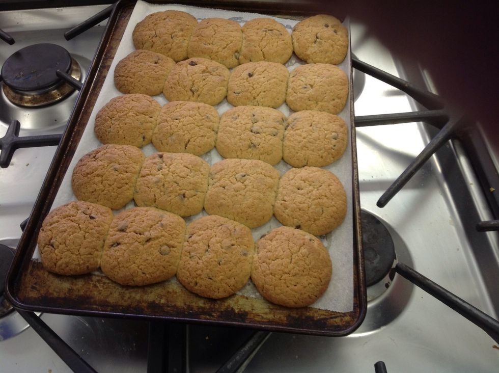 These are mine just out of the oven. It doesn't matter if the splurge together. I think the more they splurge, the better