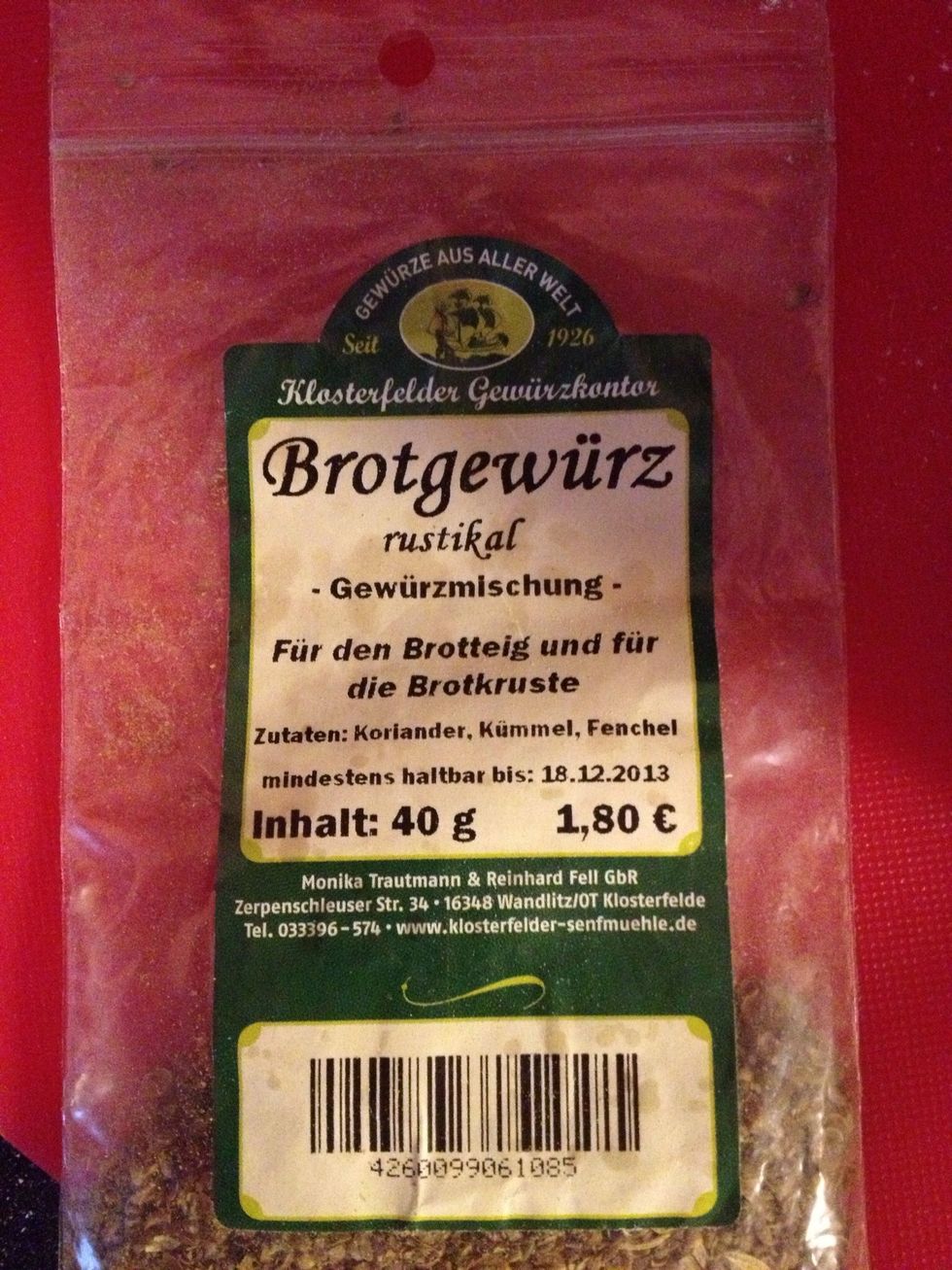 These are some bread spices from Germany, but you can see it's just Fennel, Coriander, and Cumin.