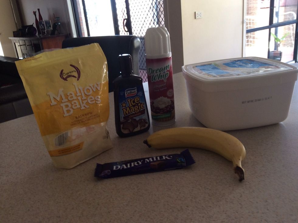 These are the ingredients needed to make your Banana Split. \ud83d\ude03