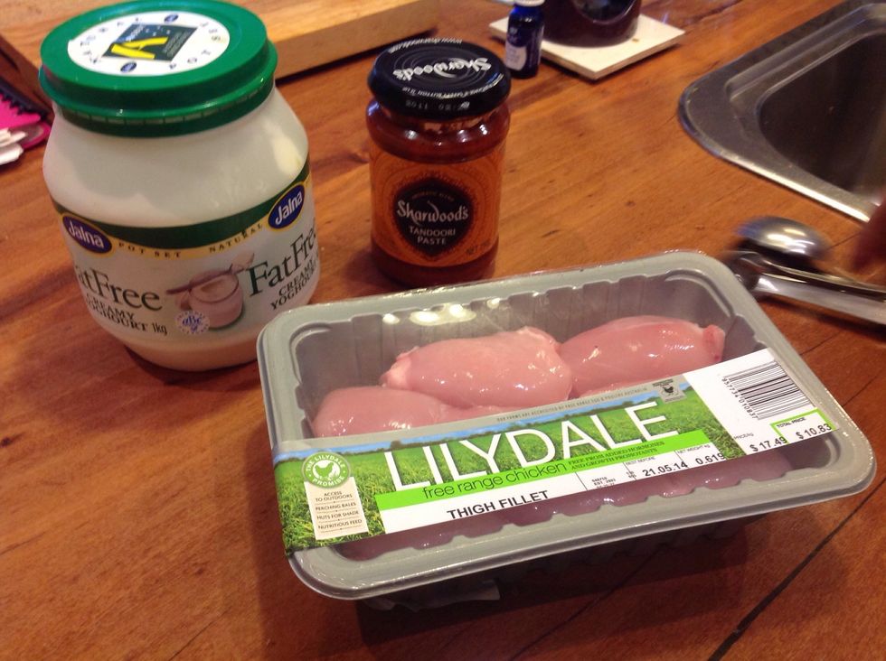 These are the ingredients you will need to make the tandoori chicken