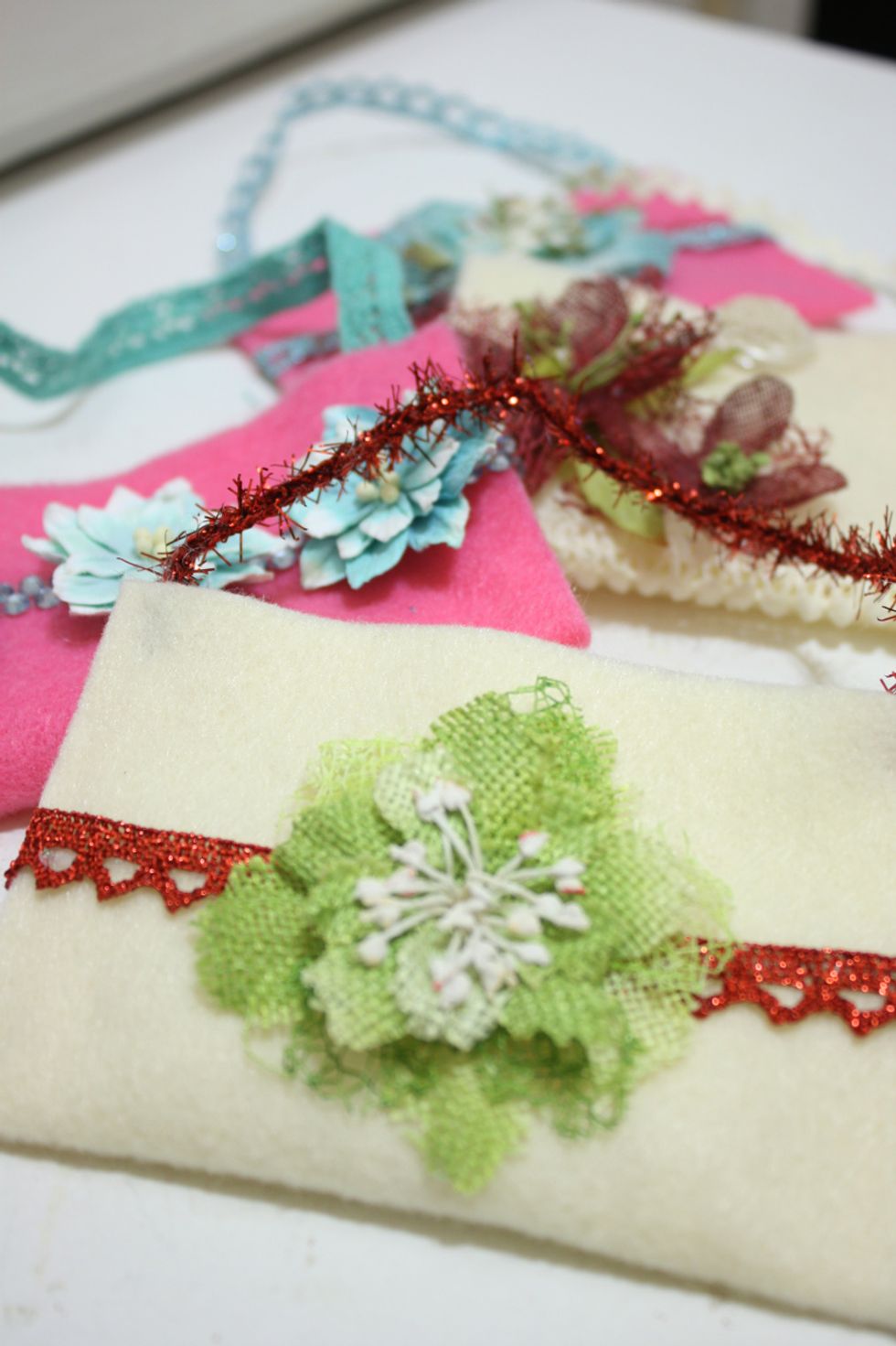 These are the perfect size for a gift card and you can hang them on a tree, mantle or even around a wine bottle