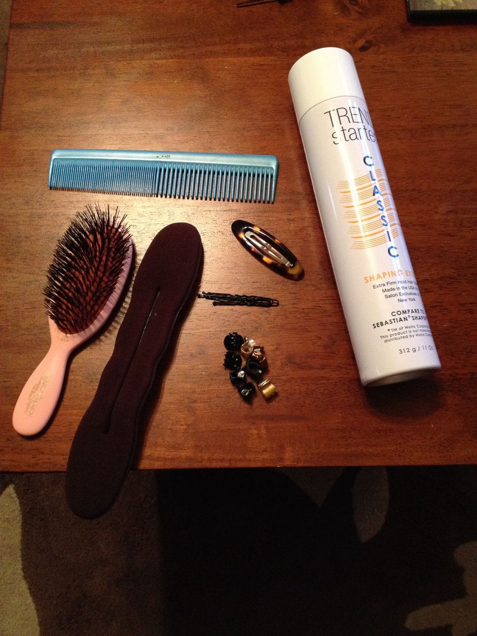 These are the supples needed for the two buns I'll show you