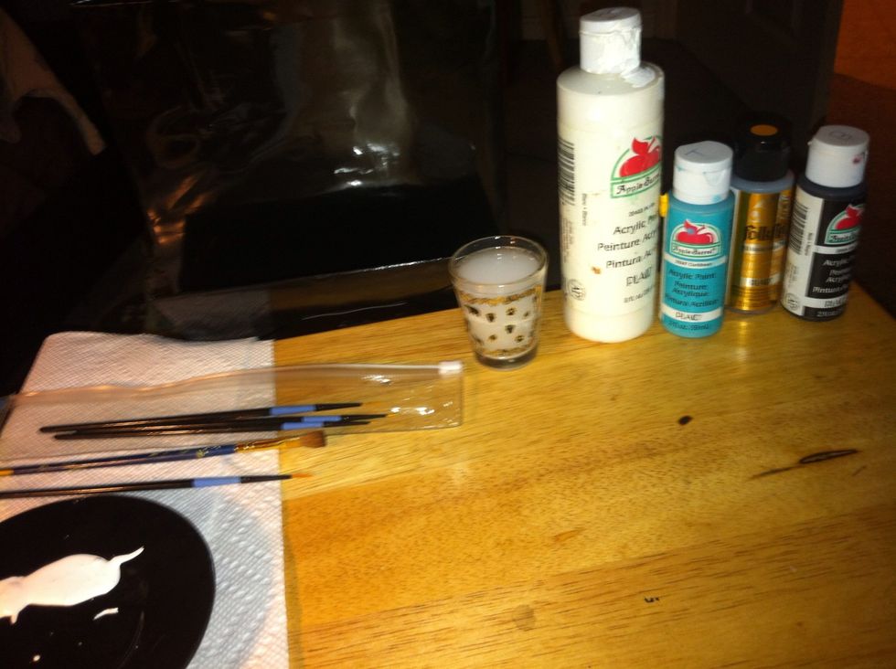 These are the supplies you'll need. The list is in the supply section. :)