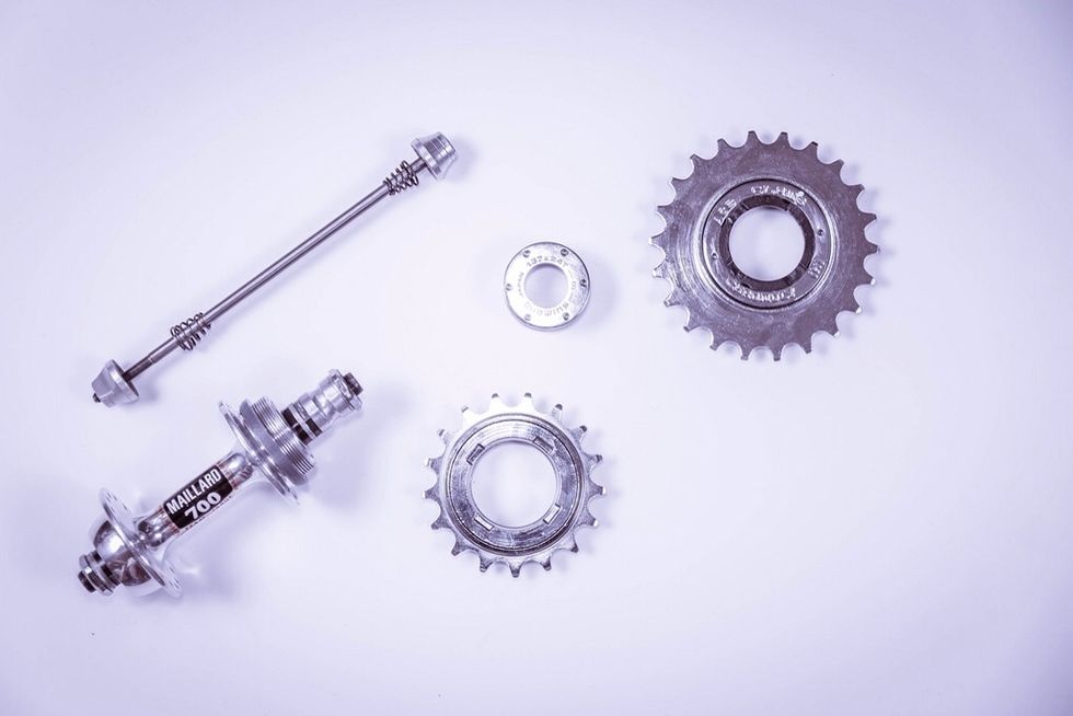 These components are required to build a wheel for retro direct bike.