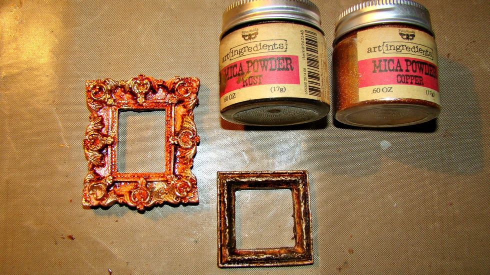 These little frames were white and I painted them with Sorbet Kenyan Copper and Chocolate then once dry I brushed on Mica's to give it that gilded look.
