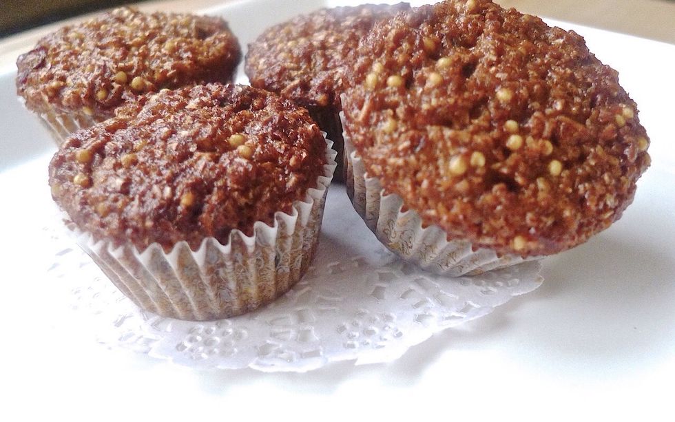 These muffins are super moist and pumpkin-y. It's SO SO perfect with the deep red cranberries and the crunchy millet all packed in one muffin.