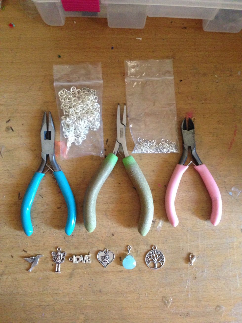 These r what u need. U dont need all the pliers. U can use a toggle clasp or a lobster clasp. I wanted a toggle clasp but I didn't have any so I had to use a lobster clasp.