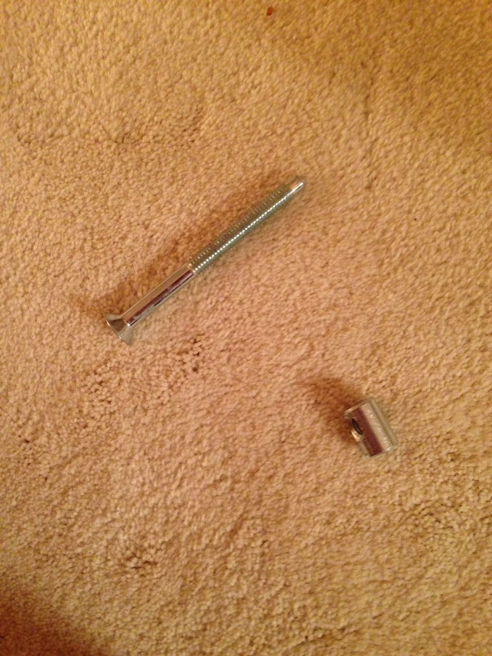These things are how you put the whole bed together.