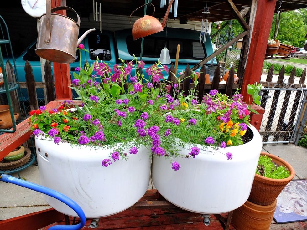 These watering cans are a piece of art itself. Besides serving the basic functions they can merge well with the ambiance. A well thought addition to keeping the green greener.