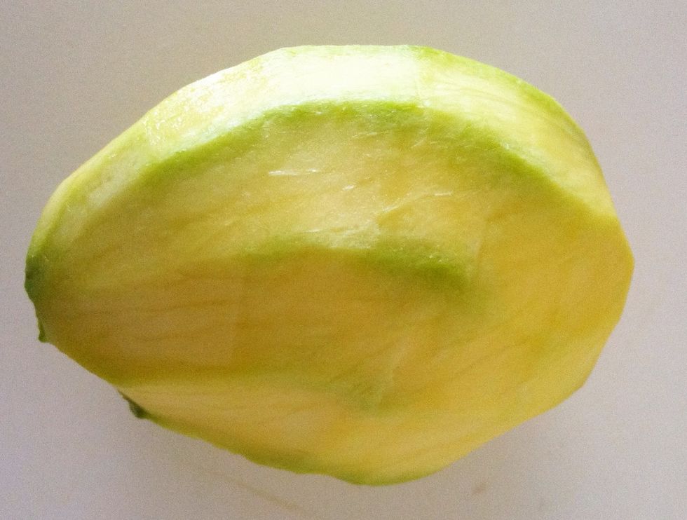 Thinly peel, conserving as much of the fruit as possible.