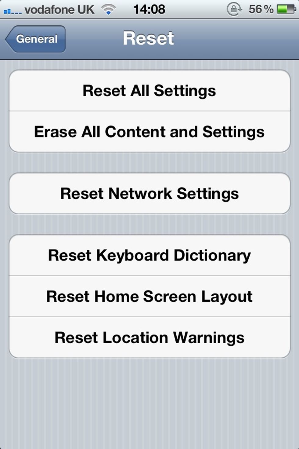 How to reset app to default iPhone
