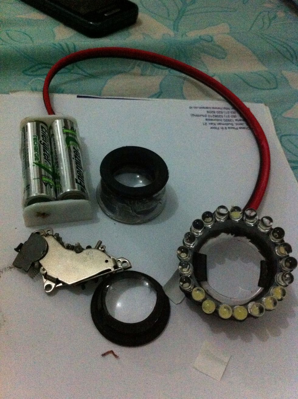 This after setup, LED O ring connect with battere using cable, we can attached macro lens add glue this with double tape, or we can use this without marco lens, use normal photo only